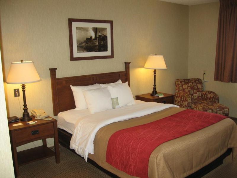 Quality Inn Айронвуд Экстерьер фото