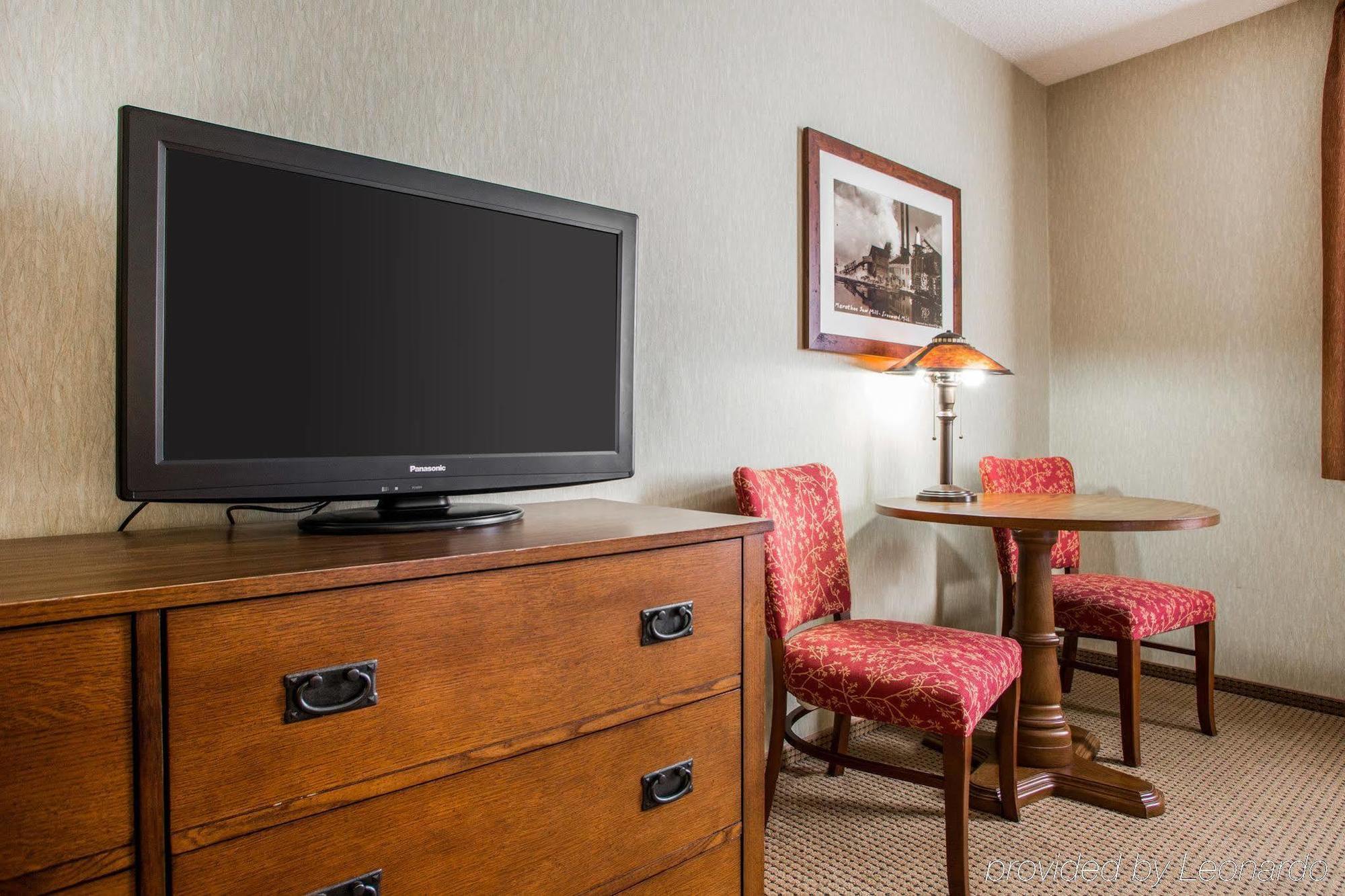 Quality Inn Айронвуд Экстерьер фото