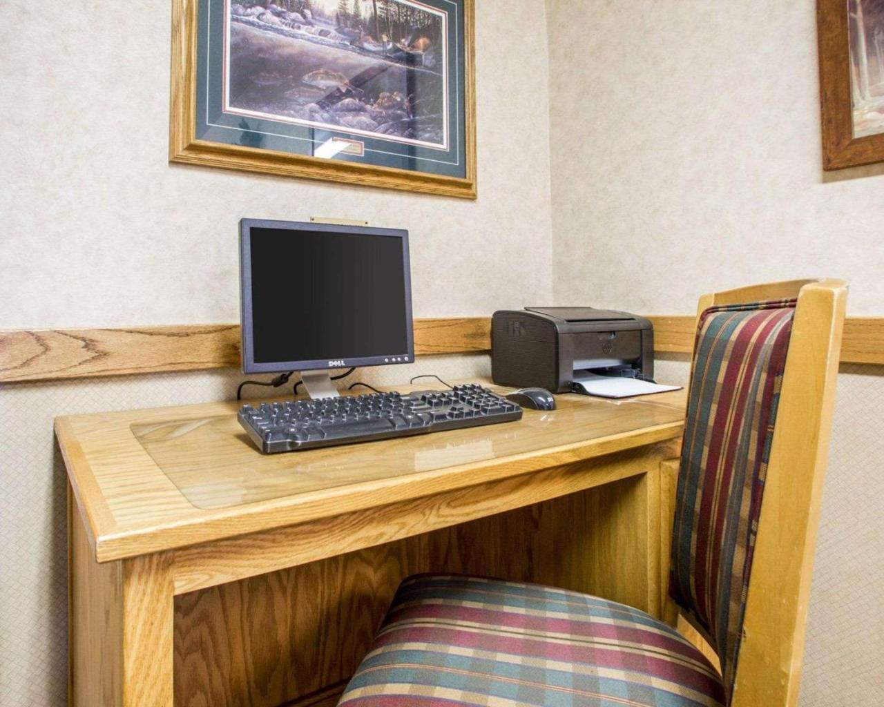 Quality Inn Айронвуд Экстерьер фото