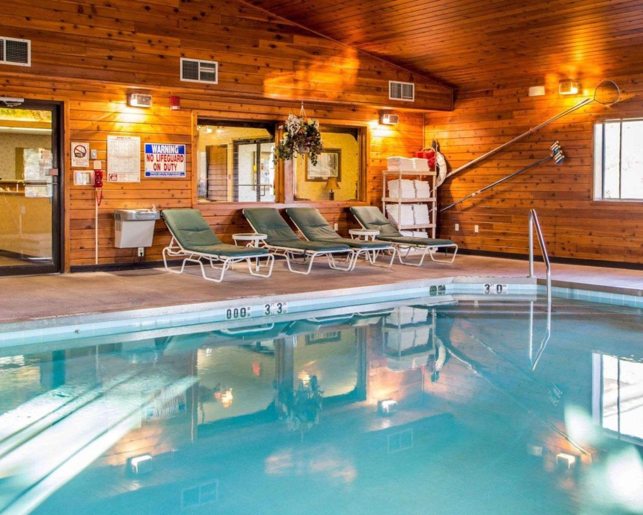 Quality Inn Айронвуд Экстерьер фото